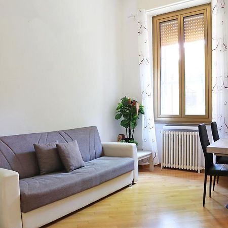 Cenisio Comfort House Милано Екстериор снимка